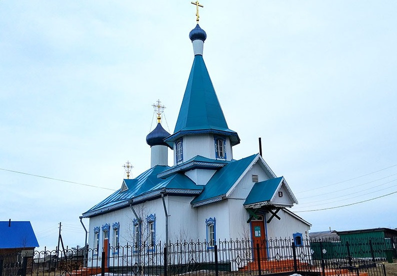 Спасский храм в селе Сосново-Озерское.